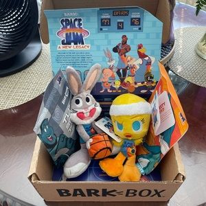 Looney Tunes Space Jam Bark Box